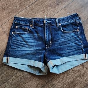 American Eagle stretch tomgirl midi jean short size 8 nwot